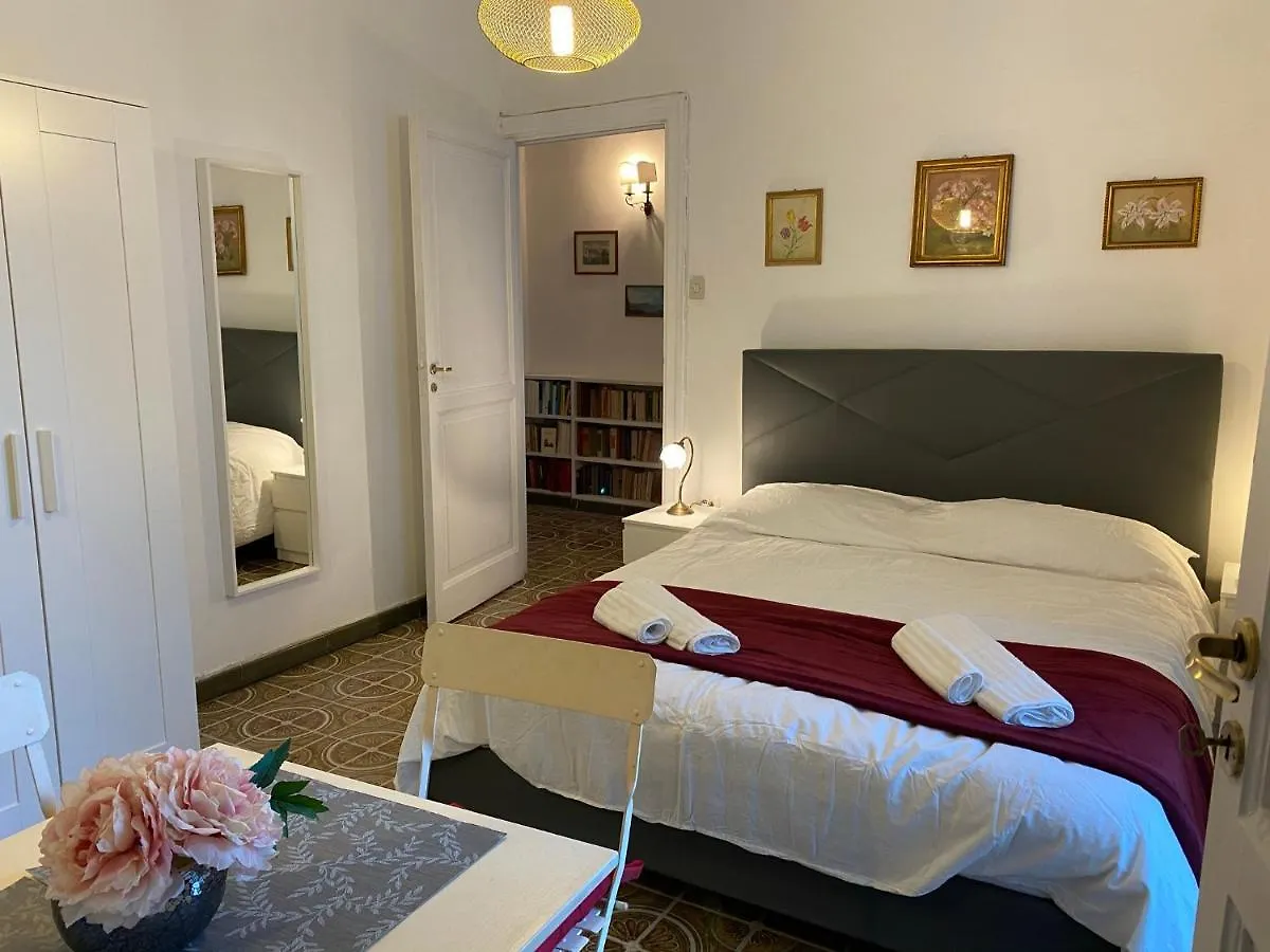 Bed & Breakfast Rooms in San Domenico Maggiore 3 Napoli